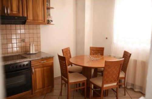 Canton 10 Apartment | Family-Friendly Stay at Perisa with Perfect Guest Ratings