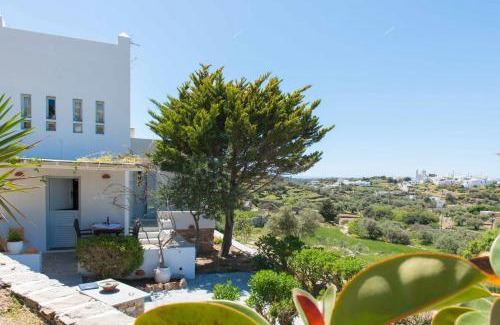 Apollonia House | Family-Friendly Retreat at Peristeronas House, Sifnos