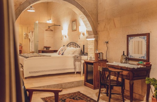 Uchisar Hotel | Delightful Peristyle Cave Cappadocia - Top-Rated Getaway