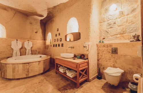 Uchisar Hotel | Delightful Peristyle Cave Cappadocia - Top-Rated Getaway