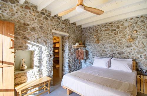 Mandraki House | Experience Eco-Accommodation at Perivoli's Cultivated Garden