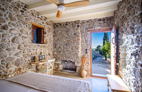 Mandraki House | Experience Eco-Accommodation at Perivoli's Cultivated Garden