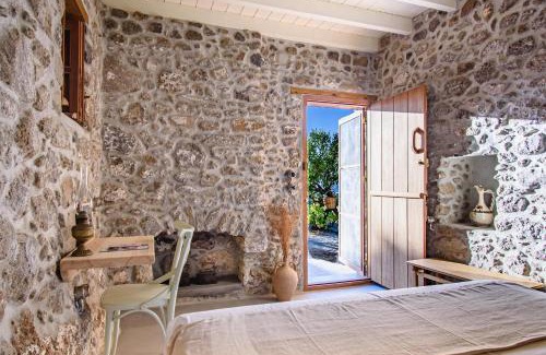 Mandraki House | Experience Eco-Accommodation at Perivoli's Cultivated Garden