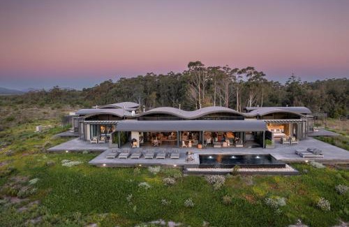 Stanford Villa | Discover Perivoli Lagoon House: Ocean View & Poolside Bliss