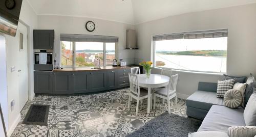 Youghal House | PERIWINKLE COTTAGE, with the most amazing sea view