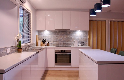 Second Valley House | Family-Friendly Periwinkles with Ocean Views and Two Kitchens