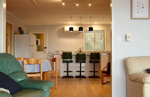 Second Valley House | Family-Friendly Periwinkles with Ocean Views and Two Kitchens