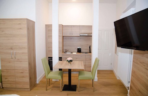 Heidelberg City Centre Apartment | Perkeo-Apartments: Top-Rated Studio with Spa & Kitchen