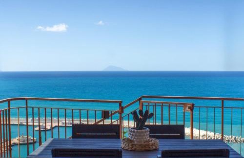 Capo d'Orlando House | Discover Perla d'Orlando: Pet-Friendly & Family-Oriented Getaway