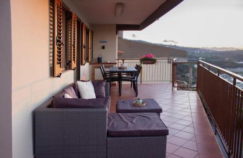 Capo d'Orlando House | Discover Perla d'Orlando: Pet-Friendly & Family-Oriented Getaway