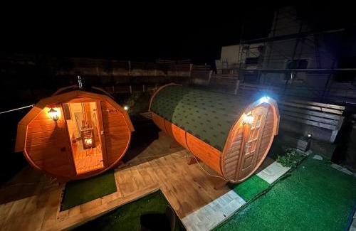 Lorica Bed & Breakfast | Ideal Perla della Sila B&B: Family-Friendly with Hot Tub