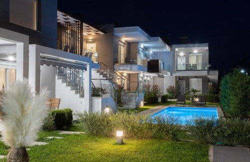 Paralia Ofryniou Apartment | Exceptional Perla Residential Complex: Pet-Friendly Retreat