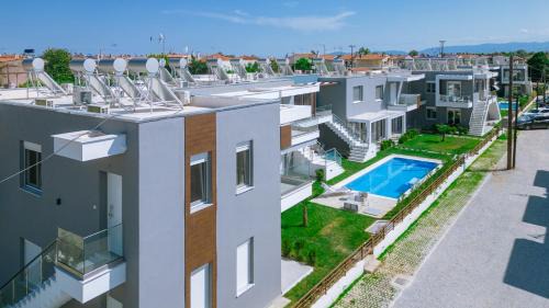 Paralia Ofryniou Apartment | Exceptional Perla Residential Complex: Pet-Friendly Retreat