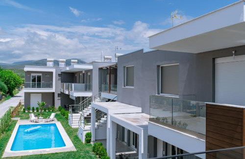 Paralia Ofryniou Apartment | Exceptional Perla Residential Complex: Pet-Friendly Retreat