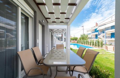 Paralia Ofryniou Apartment | Exceptional Perla Residential Complex: Pet-Friendly Retreat