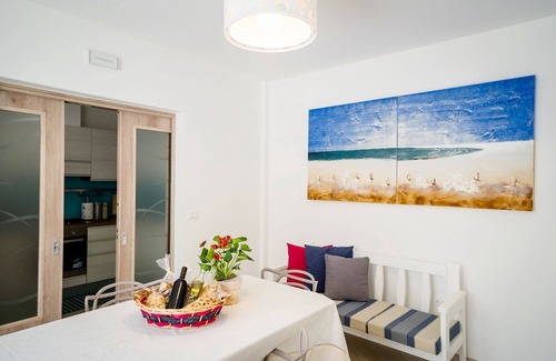 Posto Vecchio Apartment | Discover Perle Del Mare: Steps from Salento's Beautiful Beach