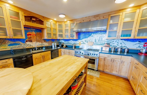 Palisades House | Unforgettable Perle du Bois: Ski-in/Ski-out Gem!