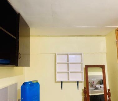 Rizal Province House | Cozy Perlies Inn Studio House with NETFLIX & Breakfast
