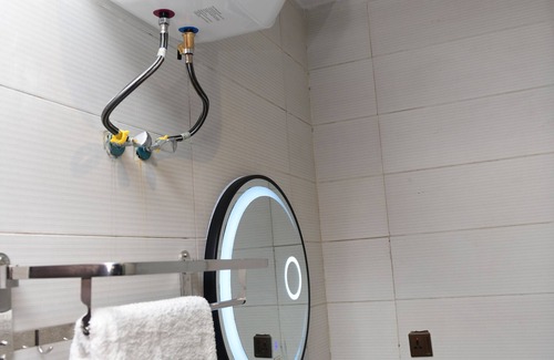 Uyo Hotel | Perly Gate Residence: Relax by the Pool and Spa