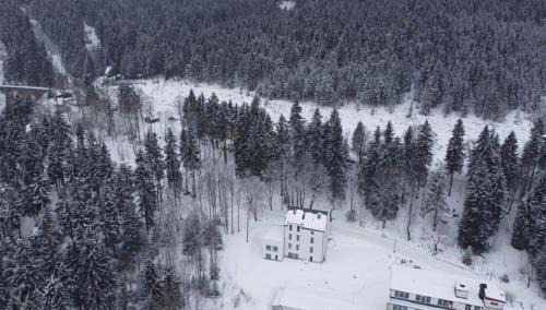 Pernink Apartment | Family-Friendly Stay at Pernink Pod nádražím - Guest Rated 9.8