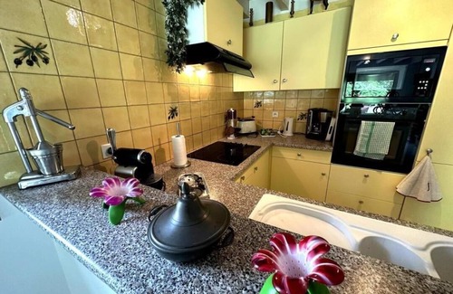 Arengosse House | Family-Friendly Gîte Perron - ARENGOSSE Awaits You