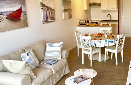 Perros-Guirec Apartment | Idyllic Perros-Guirec: Beachfront Bliss with Ocean Views
