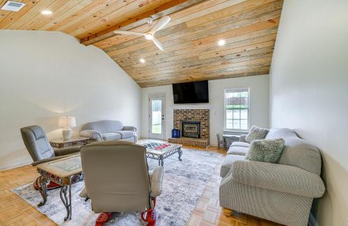 Perry House | Family-Friendly Retreat with Private Pool on 2 Acres