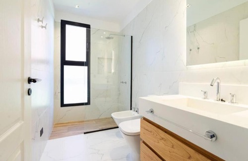Pinamar House | Perseo 1422: Guest Rated 9.8 with Pool & Family-Friendly Amenities