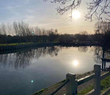 Pershore Hotel | Pet-Friendly Pershore Rooms at The Star – Rated 9/10!
