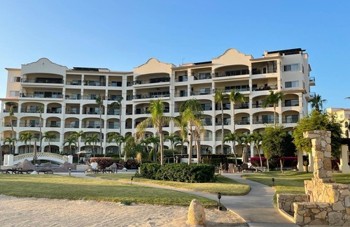 Zona Hotelera Condo | Personal Concierge Service Steps from the Ocean with Views