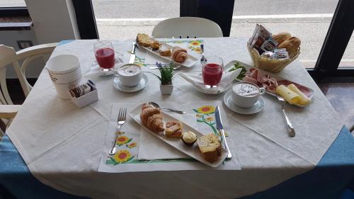 Pesaro Hotel | Pet-Friendly Stay at Perticari with Ocean Views & Pool