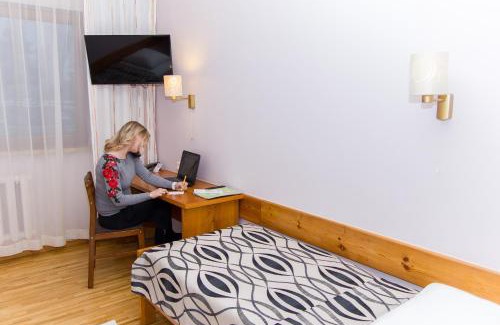 Polva Hotel | Comfortable Pesa Hotel: Family-Friendly with Pool & Spa