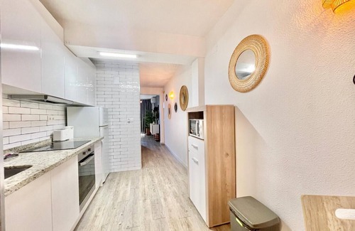 Benidorm Centro Apartment | Oceanfront Pescadors Apartment R101 - Guest Rated 10/10