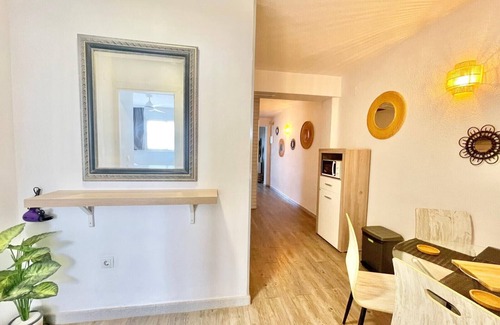 Benidorm Centro Apartment | Oceanfront Pescadors Apartment R101 - Guest Rated 10/10