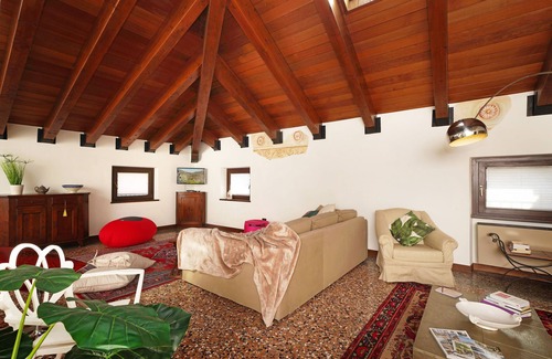 Peschiera del Garda City Centre Apartment | Peschieraloft - Two Bedroom Apartment, Sleeps 6