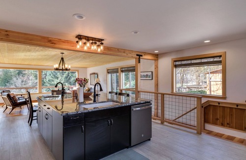 Peshastin House | Riverside Retreat: Peshastin River Place near Leavenworth
