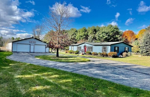 Marinette House | Experience Peshtigo Ranch: Pet & Child Friendly Retreat