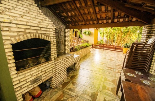 Coxim House | Experience Pesqueiro: Complete Leisure Retreat in Coxim MS