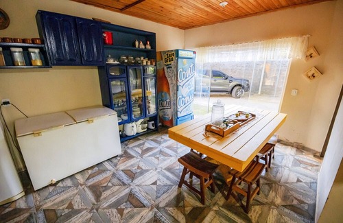 Coxim Cottage | Relaxing Getaway at Pesqueiro with Family-Friendly Amenities