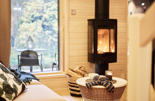Napapiiri House | Unwind at Petäjä by Interhome with Scenic Lake Views