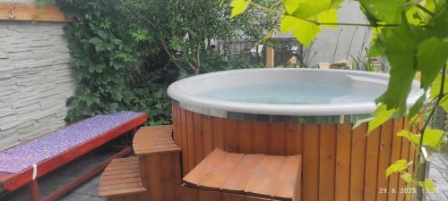 Besenova House | Comfortable Petúnia: Family-Friendly with Two Bedrooms