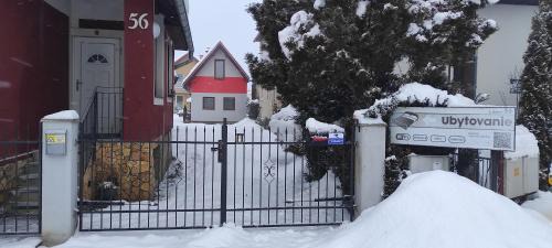 Besenova House | Comfortable Petúnia: Family-Friendly with Two Bedrooms