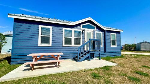 Gilchrist House | Pet & Family Friendly on the Bay