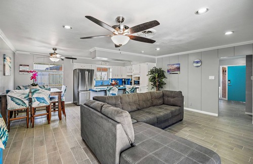 South Side House | Family & Pet-Friendly Retreat Near Beach with Ocean View
