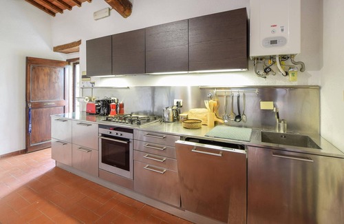 Passignano sul Trasimeno Apartment | Cozy 2-Bedroom Retreat in Passignano sul Trasimeno