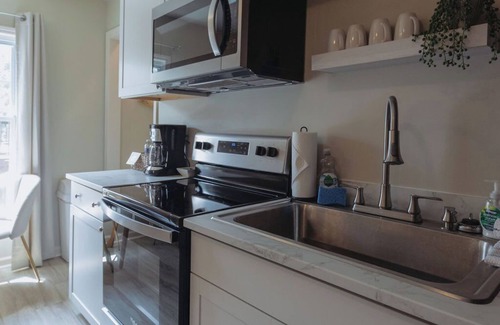 Johnson City Apartment | Pet-Friendly Sage Haven #3 with Kitchen & Breakfast Included
