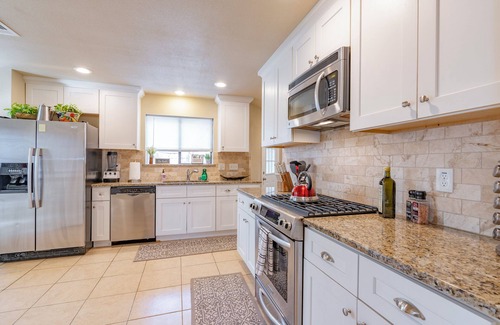 Northeast Carrollton House | Inviting 4/3 Retreat with Game Room and Hot Tub Access