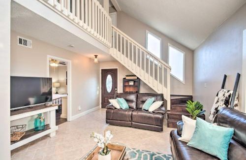 Northeast Pensacola House | Pet-Friendly A-Frame Getaway Steps from Beaches & Downtown