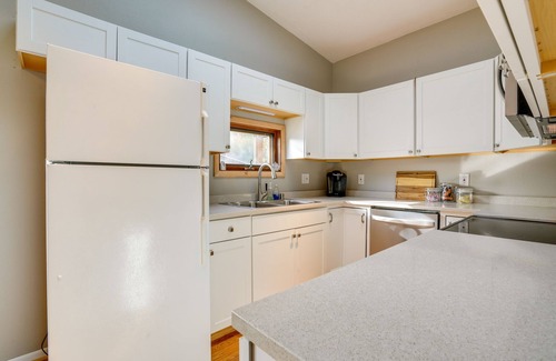 Scenic Foothills Cottage | Pet-Friendly Anchorage Home Near Downtown Attractions
