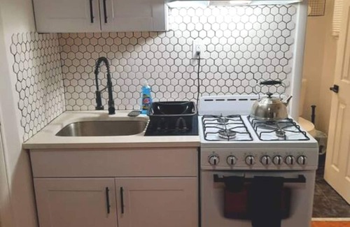West New York Apartment | Pet-Friendly Getaway Just Minutes from NYC!